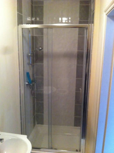 Bathroom 4, Beckenham Park Hotel, London