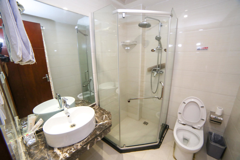 Bathroom 3, Yichu Hotel, Jingmen