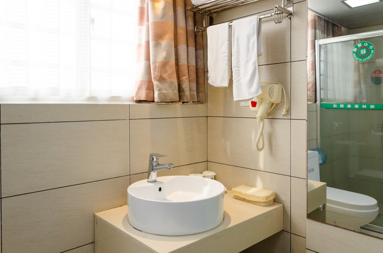 Bathroom 2, GreenTree Inn (Pingtan Longfeng Bathing Beach Xihang Road), Fuzhou