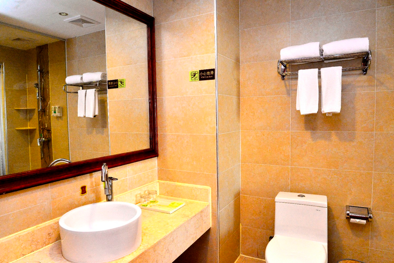 Bathroom 3, Vienna Hotel Dongguan Hou street Wanda Plaza, Dongguan