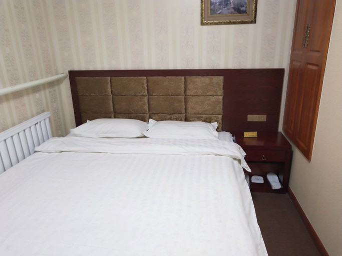 Bedroom 2, Chiyang Hotel, Hohhot