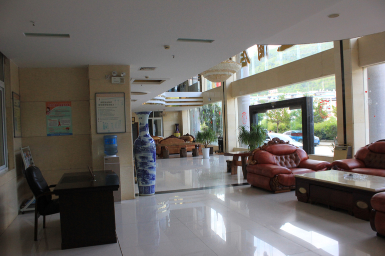 Others 5, Jing Da Hotel, Wenshan Zhuang and Miao