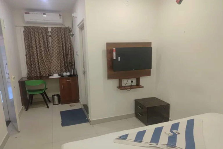 Room 3, Fabhotel Dhaya Grand Inn, Bangalore