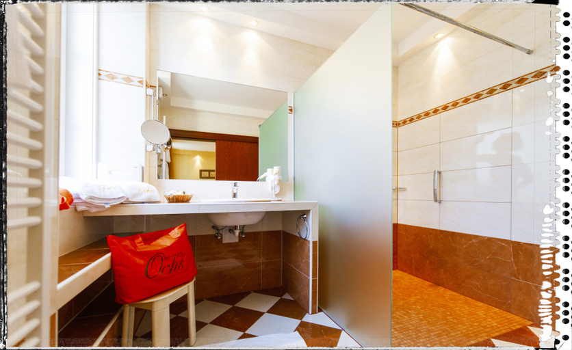 Bathroom, ホテル ゴールデナー オークス, Gmunden