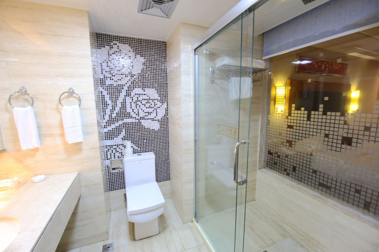 Bathroom 2, Guanhao International Hotel, Putian