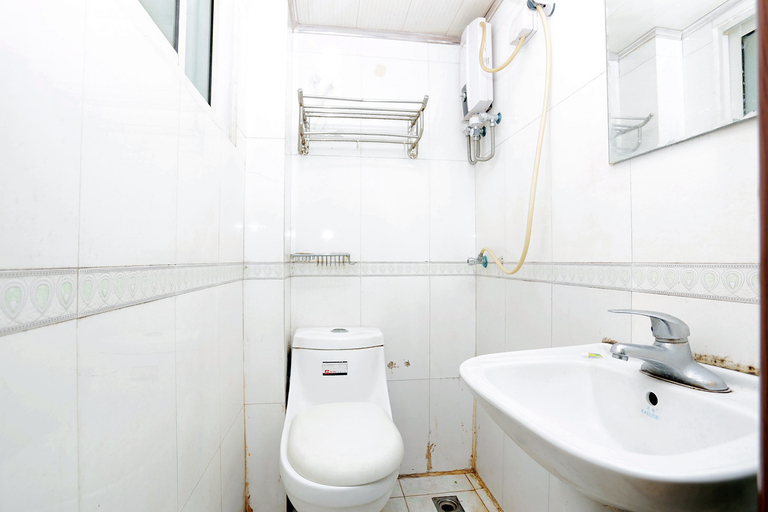 Bathroom 2, Zhenghong Hotel, Nanjing