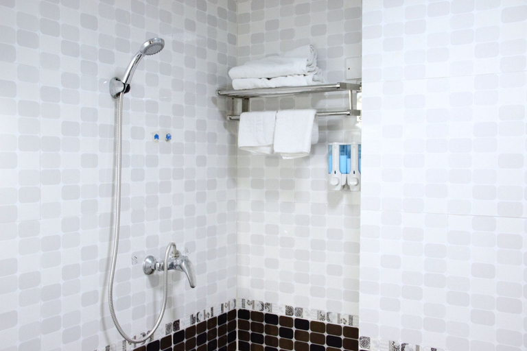 Bathroom 5, Guangzhou Xinyiliu Hotel, Guangzhou