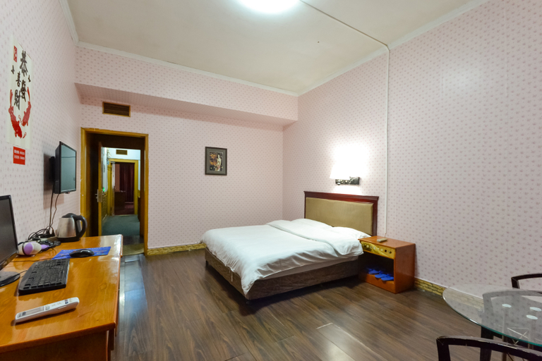 Bedroom 2, Longmen hotel, Taizhou