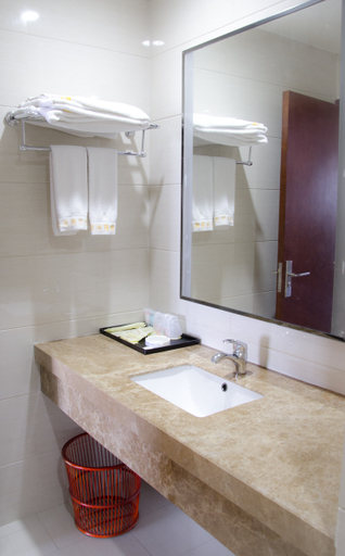 Bathroom 3, Jin Yin Wan Business Hotel, Shanwei