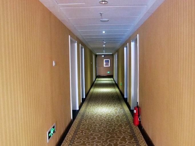 Others 3, Yijialong Express Hotel (Zhangjiakou South Railway Station Construction Engineering College Store), Zhangjiakou