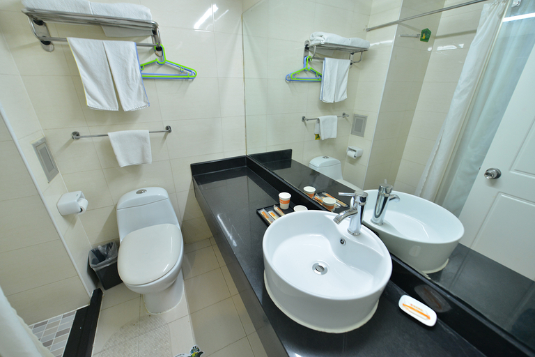 Bathroom 2, JI 호텔 베이징 마디안차오, Beijing