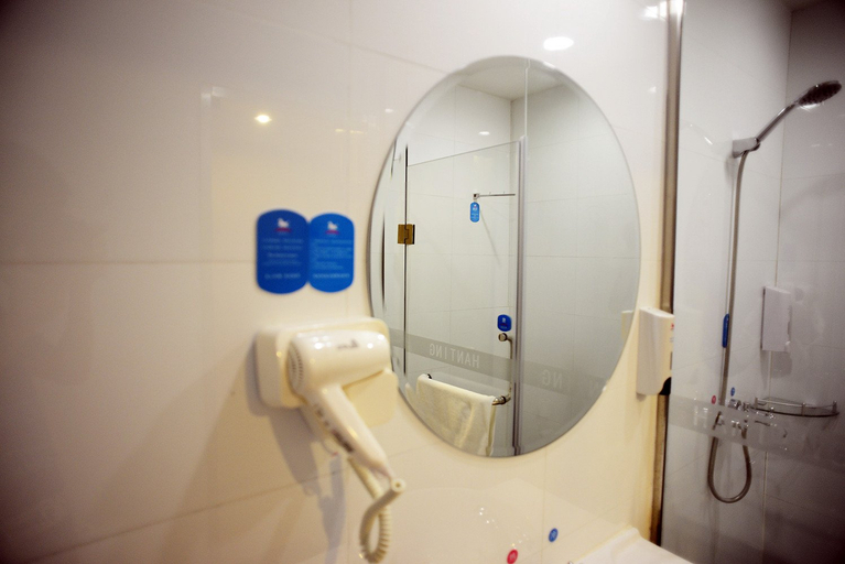 Bathroom 4, Hanting Hotel Shanghai Zhoupu Small Shanghai Pedestrian Street, Shanghai