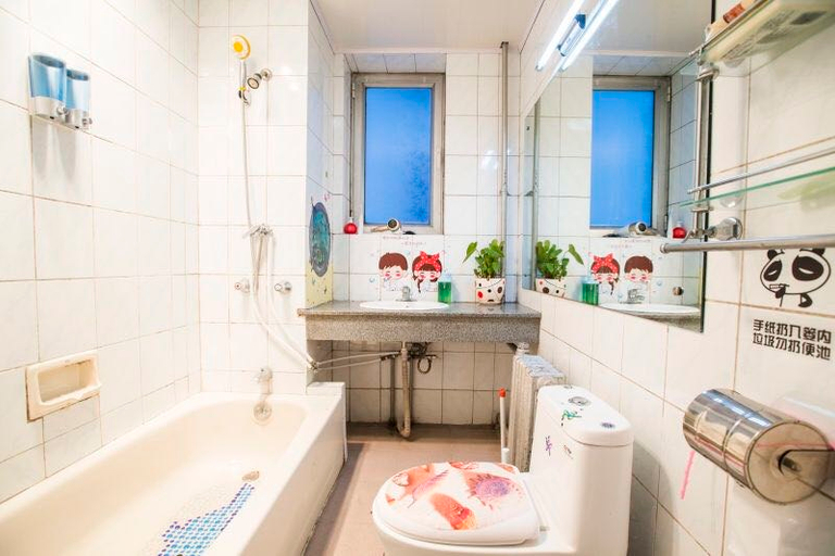 Bathroom 3, Beihai Jinhua Zen & Tea Inn, Rizhao