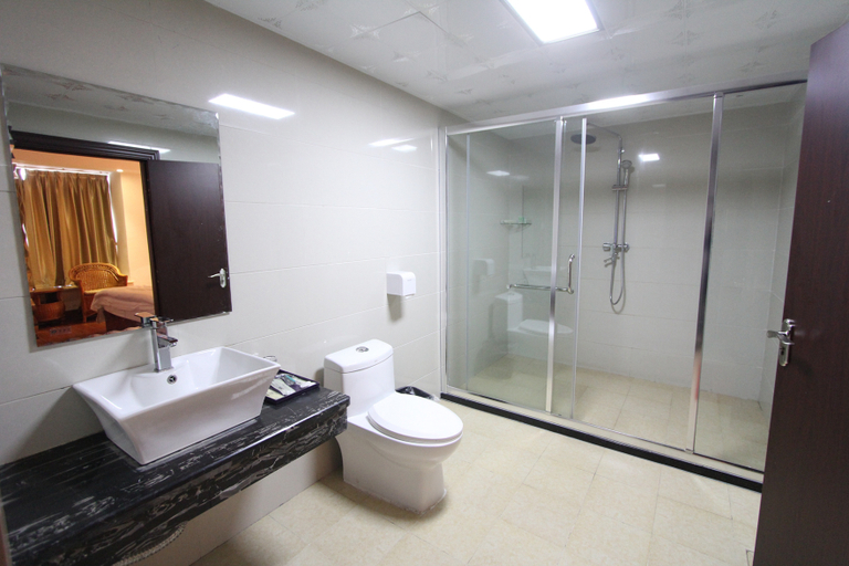 Bathroom 3, Bohe Yihai Hotel, Maoming