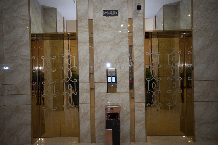 Bathroom 2, Happy Star Hotel, Foshan