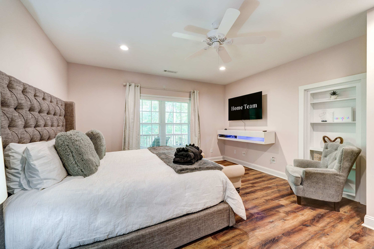 Room 3, Secluded Escape Fire Pit Gazebo Dog Welcome, Fannin