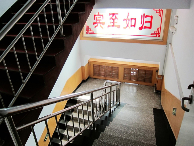 Others 5, Yijialong Express Hotel (Zhangjiakou South Railway Station Construction Engineering College Store), Zhangjiakou