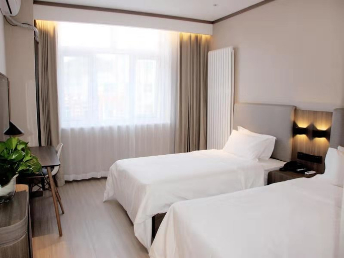Bedroom, HanTing Hotel (Chicheng Bus Station), Zhangjiakou