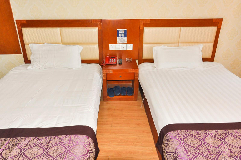 Bedroom 2, Binhe Business Hotel, Chengde