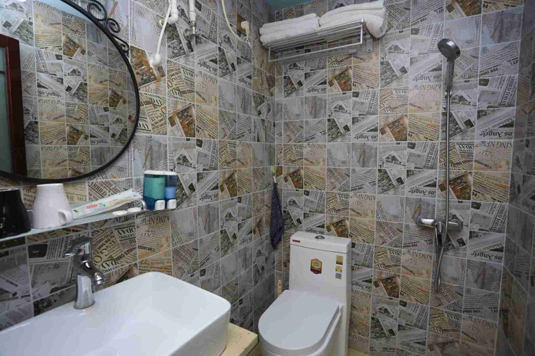 Bathroom 3, Wiseman Travel Theme Hotel, Chongqing