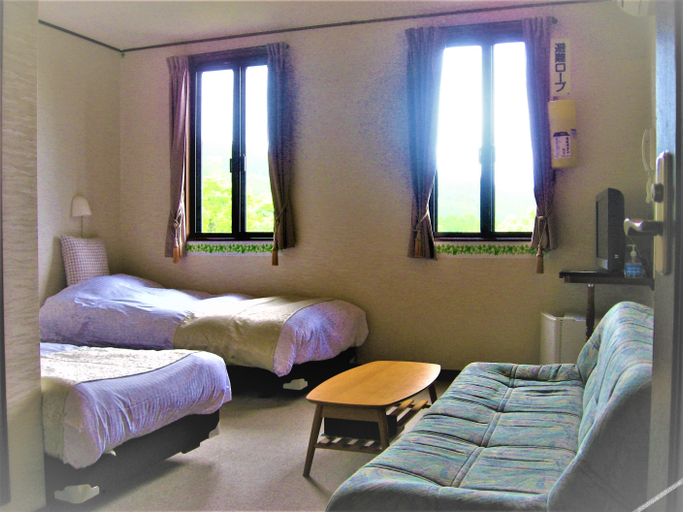 Bedroom 2, Pension Komorebi, Itō