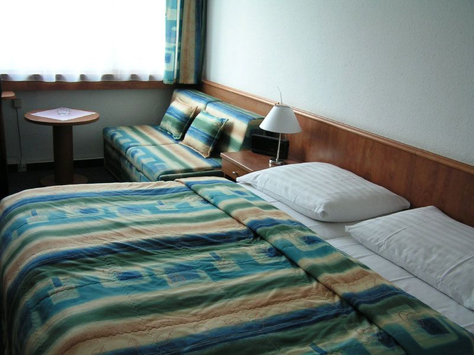 Bedroom 2, Olympik Artemis, Praha 7