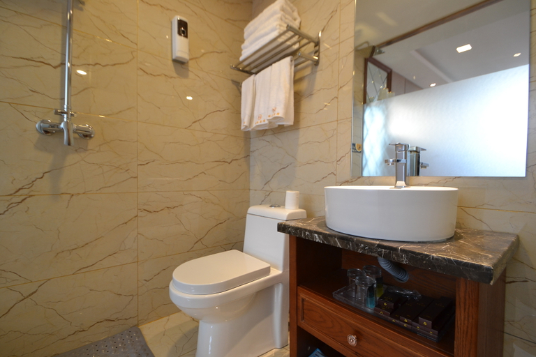 Bathroom 3, Yiju Hotel (Haerbin Xuefu Road Branch), Harbin