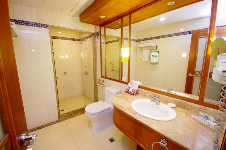 Bathroom 4, Yibin Grand Hotel, Yibin