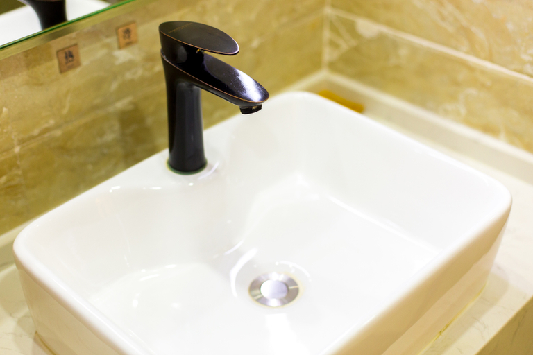Bathroom, James Joyce Coffetel (Yan'an Railway Station Northwest Bureau Old Site), Yan'an