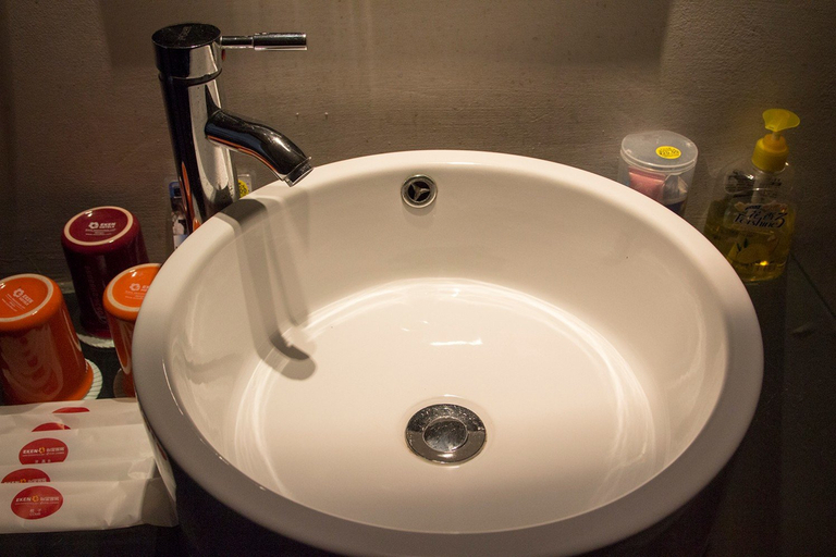 Bathroom 2, Yijia Inn (Weifang Manhattan), Weifang