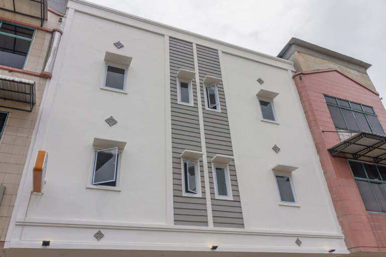 Exterior & Views 2, RedDoorz near Mall SKA Pekanbaru, Pekanbaru