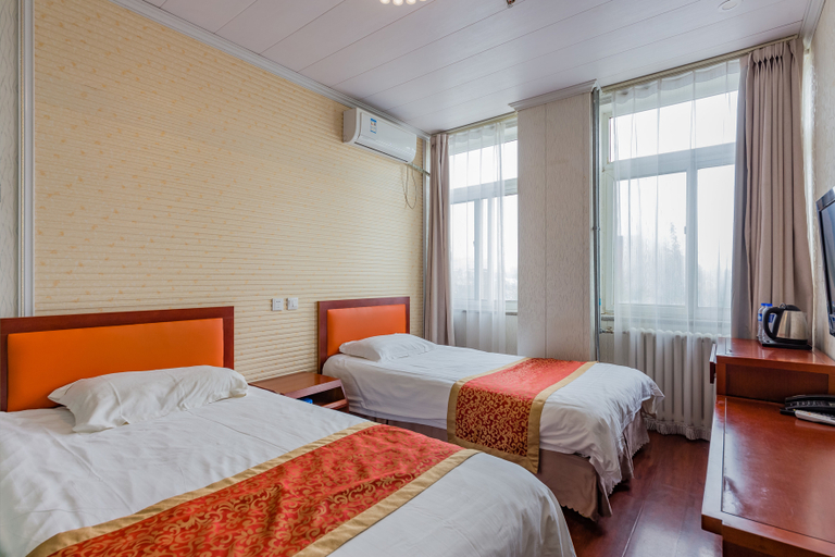 Bedroom 2, N.23 Express Hotel, Beijing