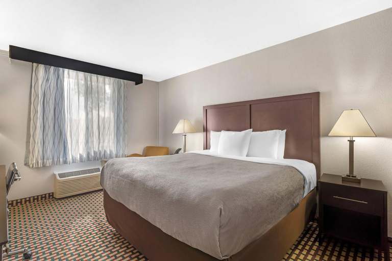 Bedroom 2, Quality Inn & Suites Chattanooga-East Ridge, Hamilton