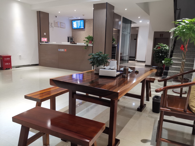 Others 4, 7 Days Premium Hotel (Longnan Changjiang Avenue), Longnan