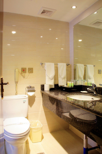 Bathroom 2, Xi'an Oriental Hotel (Xiaozhai Big Wild Goose Pagoda), Xi'an
