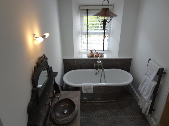 Bathroom 3, Ty Gwyn Hotel, Conwy