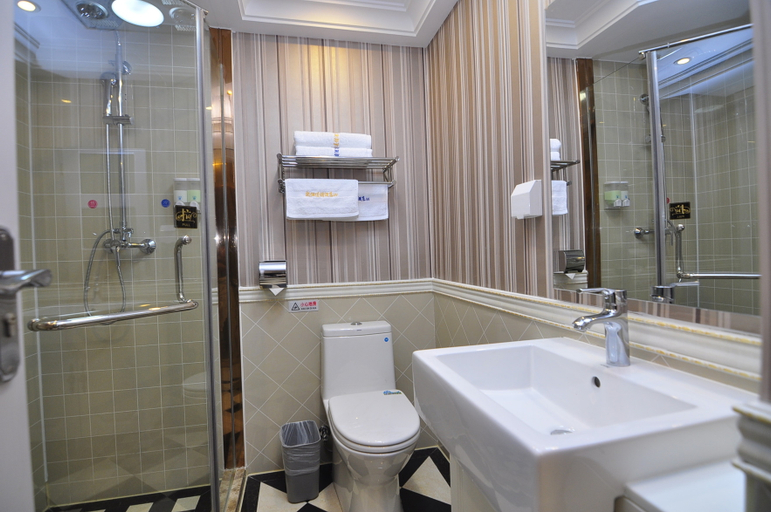 Bathroom 2, ホテル(), Kunming