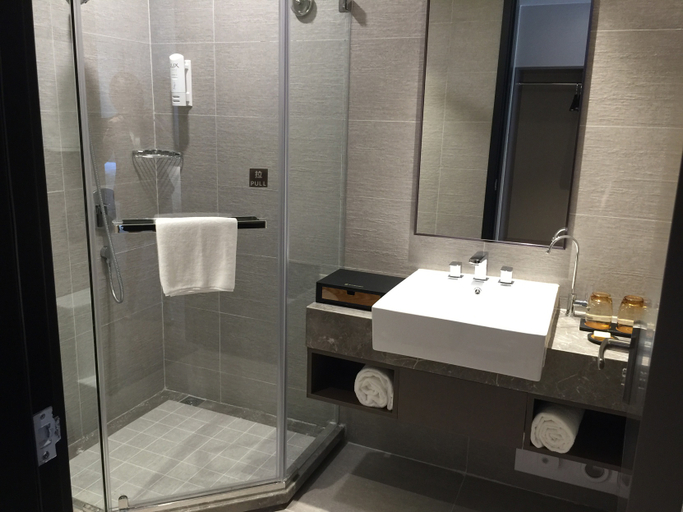 Bathroom 3, Home Inn Plus Changzhou Dinosaur Park Wanda Plaza, Changzhou
