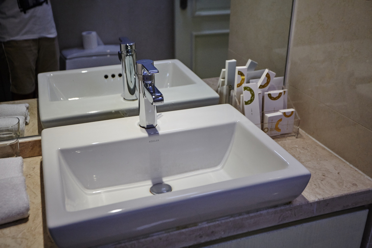 Bathroom 5, Phoenix International Serviced Apartment, Suzhou