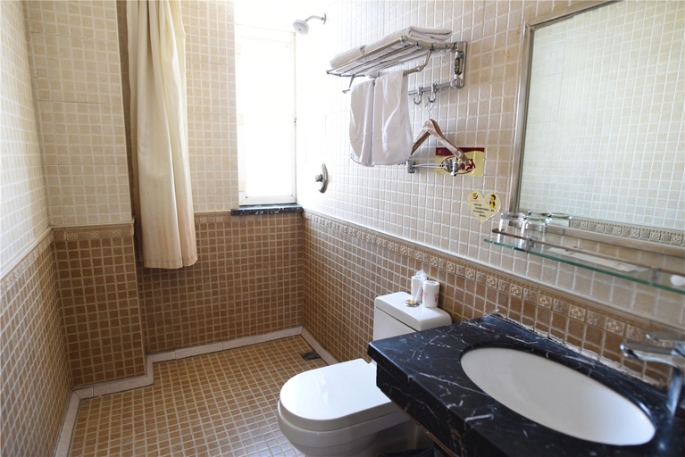 Bathroom 3, Shijia Business Hotel, Ili Kazakh