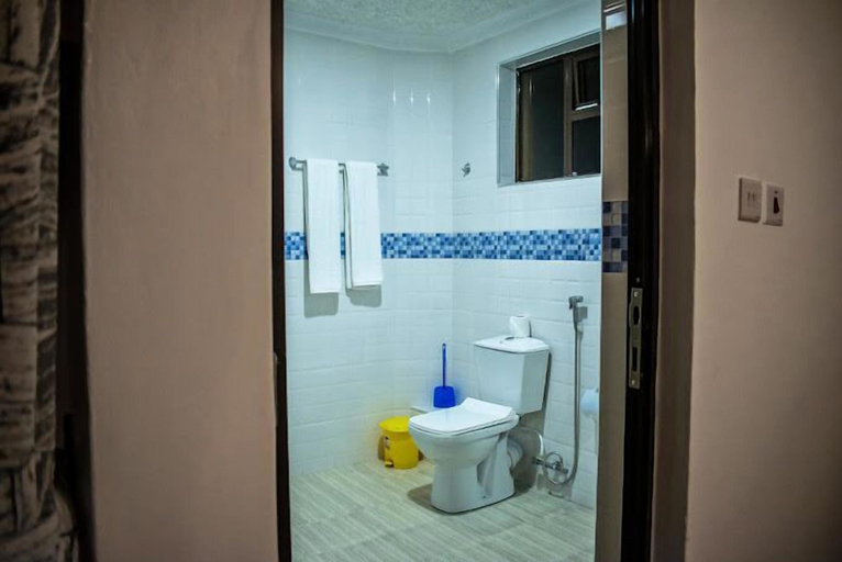 Bathroom 4, Wonderland Destinations Resort, Naivasha