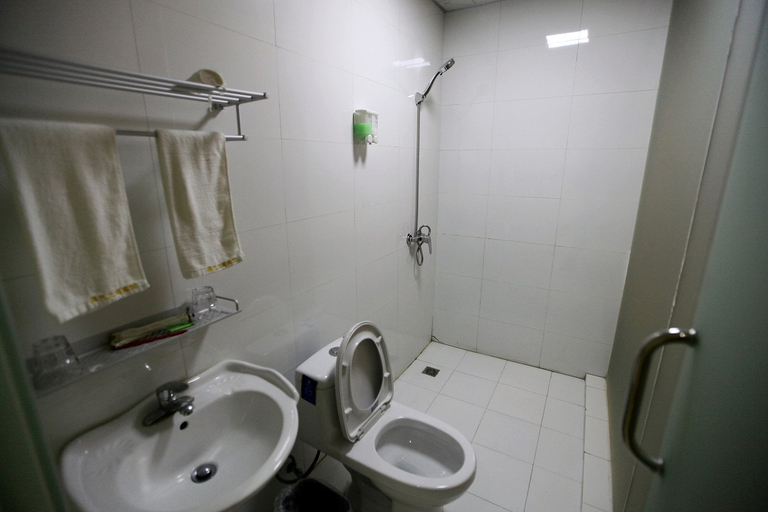 Bathroom 3, Modern Theme Hotel Nanchang, Nanchang