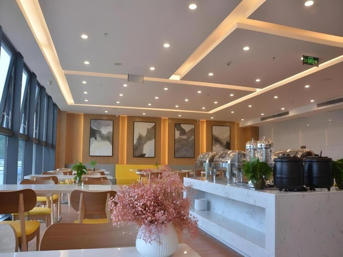 Food & Drinks 5, Greentree Inn Guiyang Wudang District High-speed Railway East Station, Guiyang