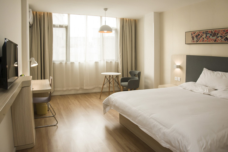 Bedroom 2, Hanting Hotel (Guilin North Railway Station), Guilin
