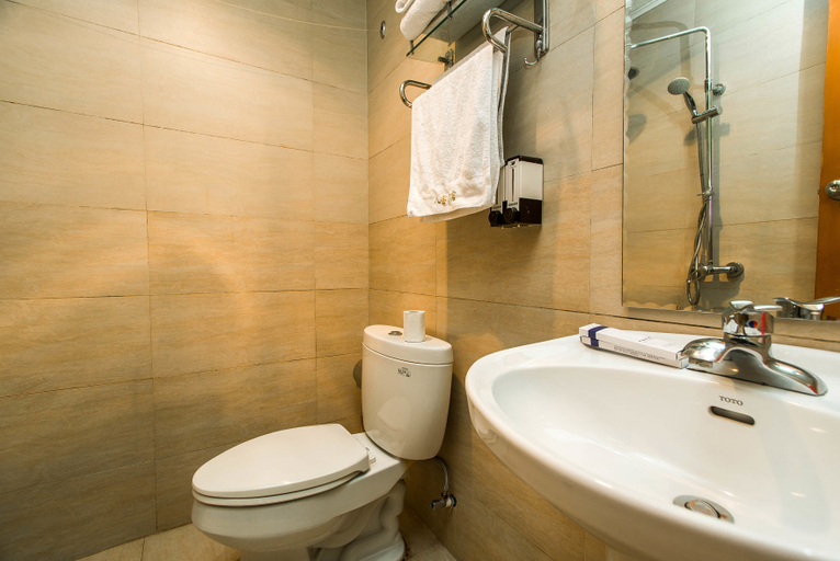 Bathroom 3, Tashitakge Hotel, Lhasa