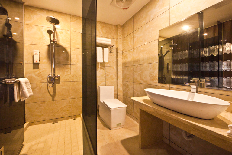 Bathroom 3, Days Inn, Fuzhou