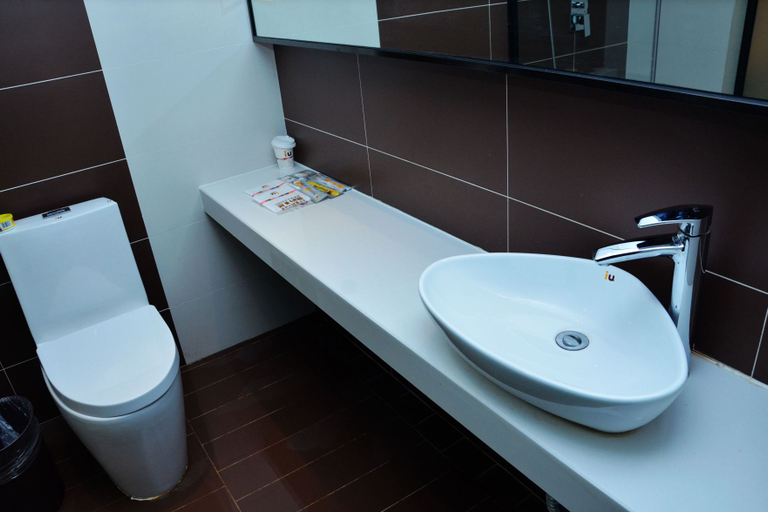 Bathroom 2, UU Hotel Chengdu Xipu Metro Station, Chengdu