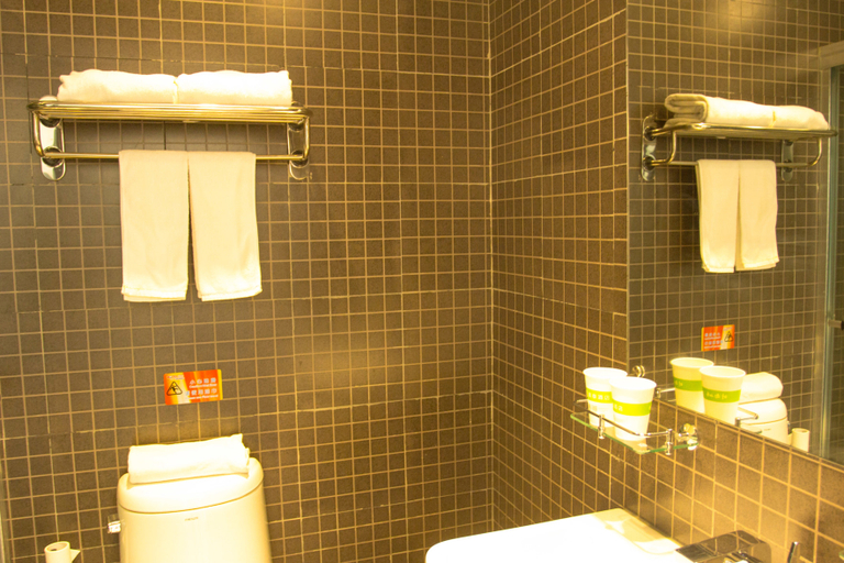 Bathroom 4, Hanting Hotel Changxing Dongyufang Predestrian Street, Huzhou