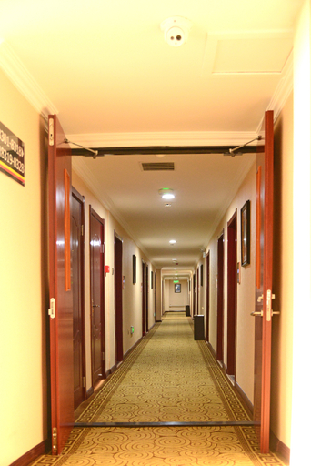 Others 2, Super 8 Hotel Dingxi Railway Station Minzhu Street, Dingxi