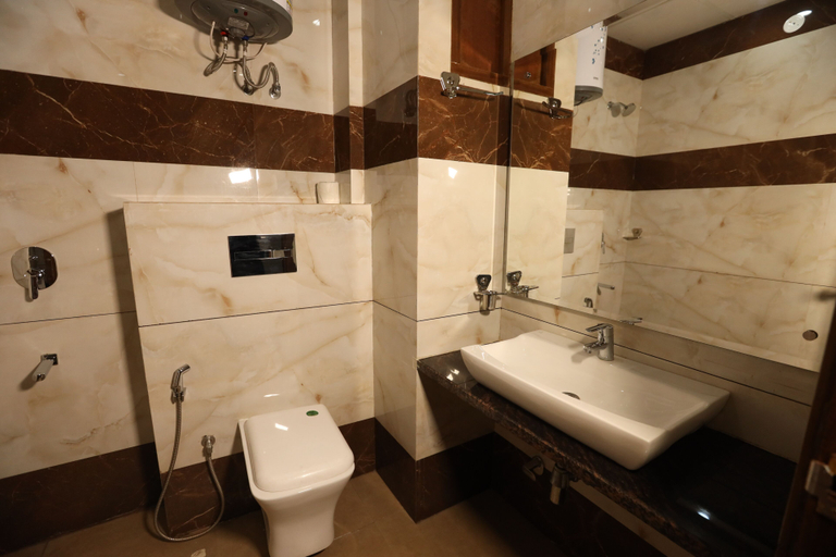 Bathroom 4, Hotel Starex, Gurgaon